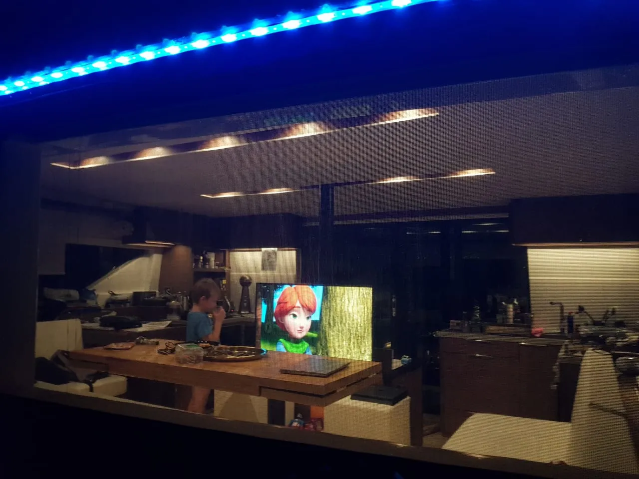 Image slide 143686