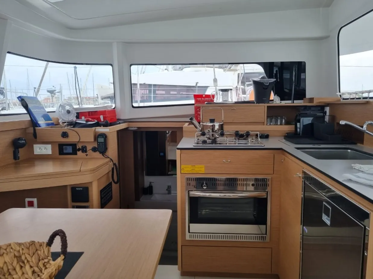 Image slide 143746