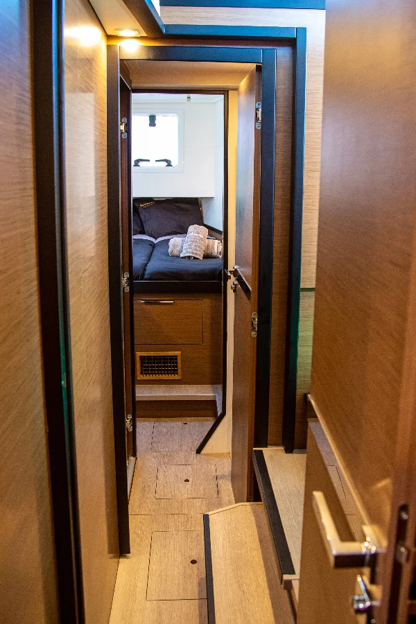 Lagoon 40 Sol Invictus VIP-equipped boat image