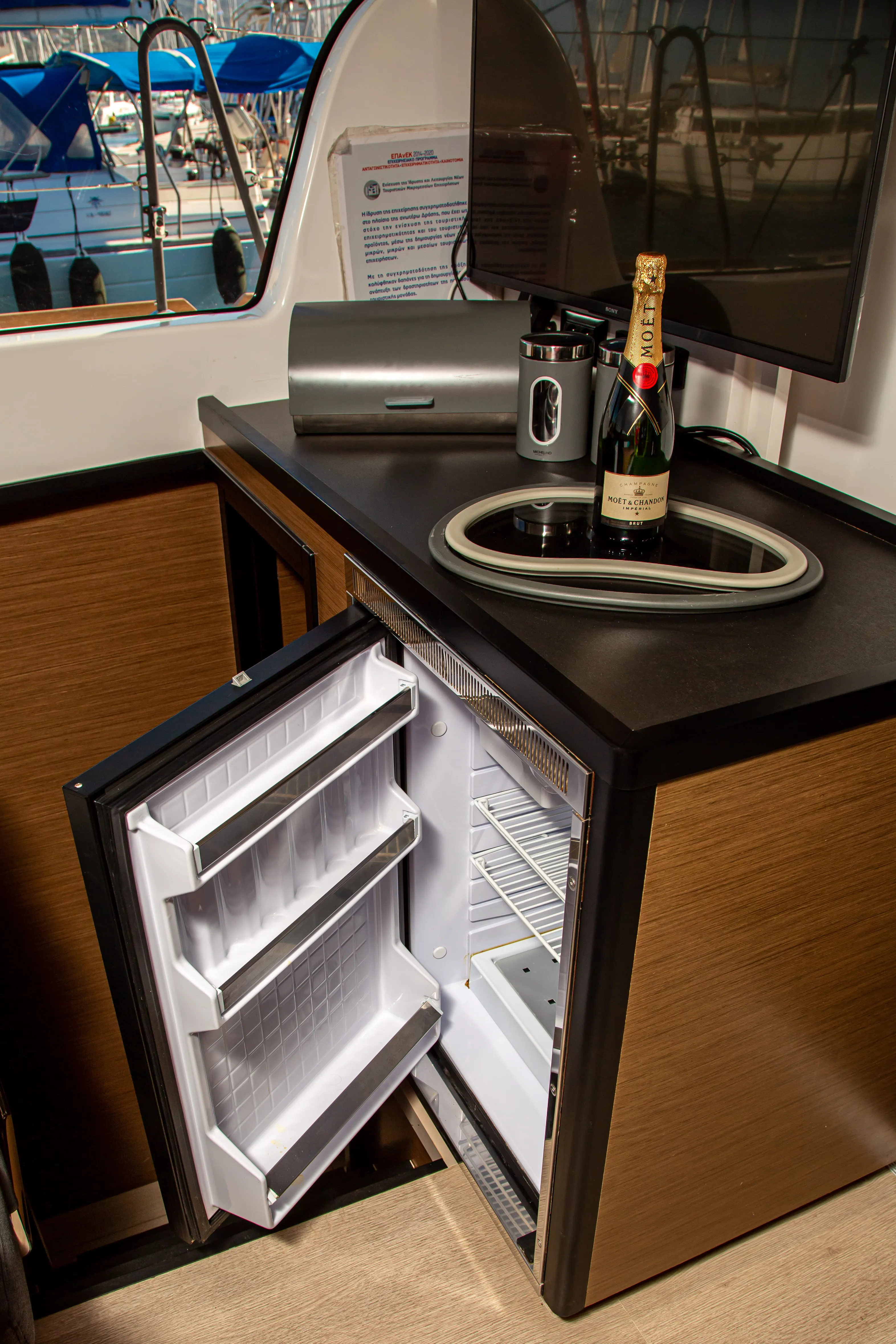 Image slide 143845