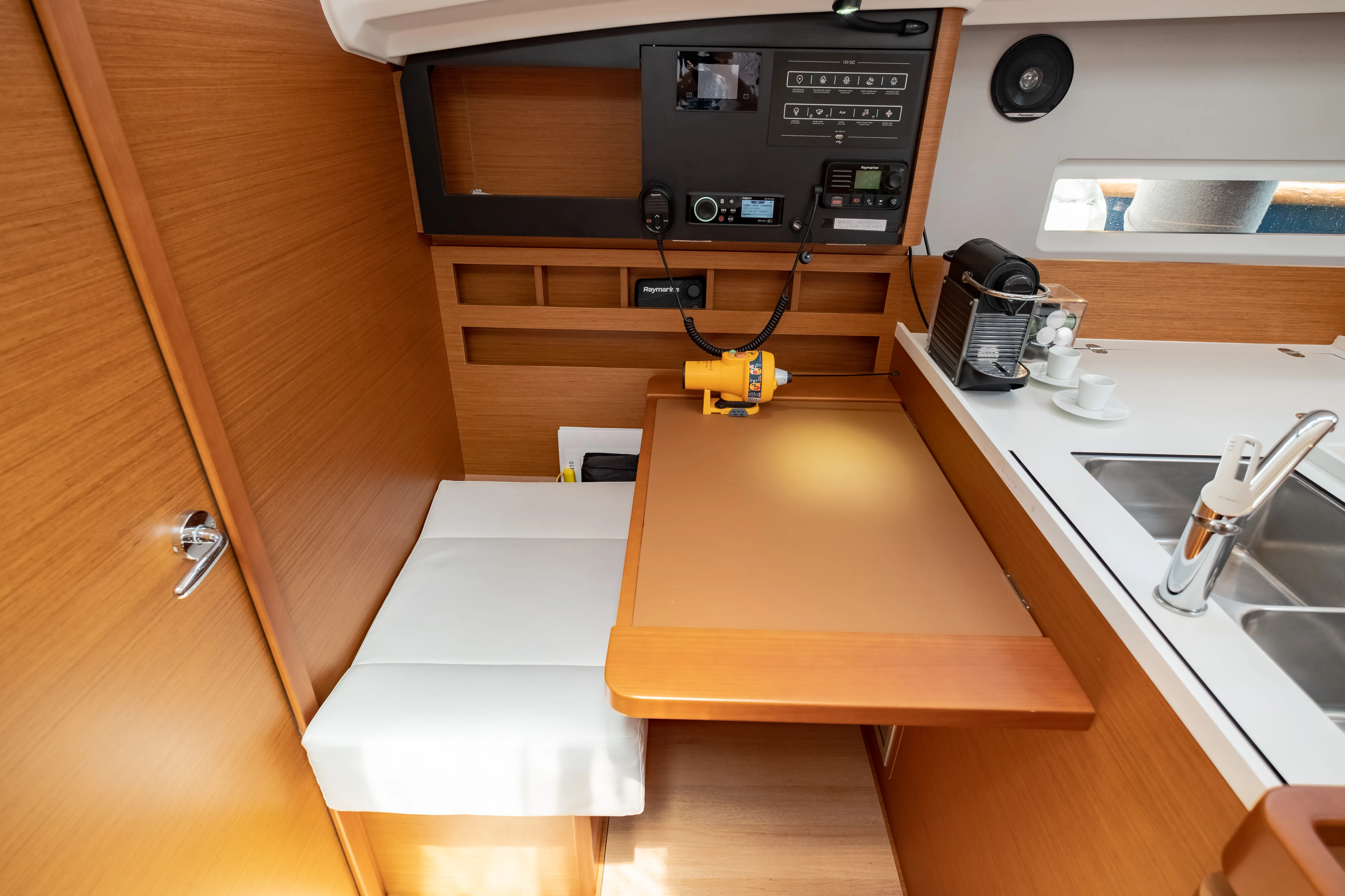 Image slide 144937