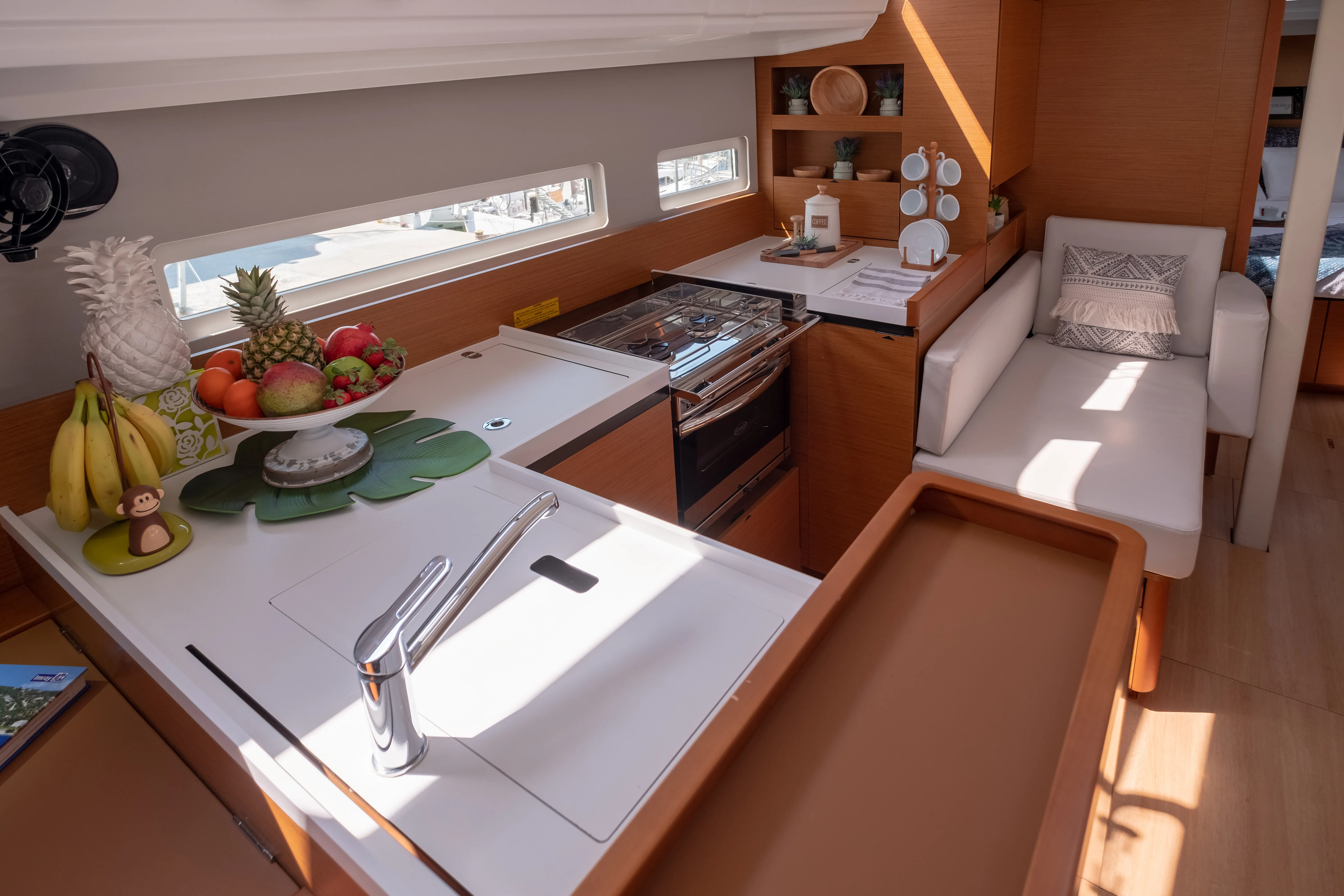 Image slide 145010