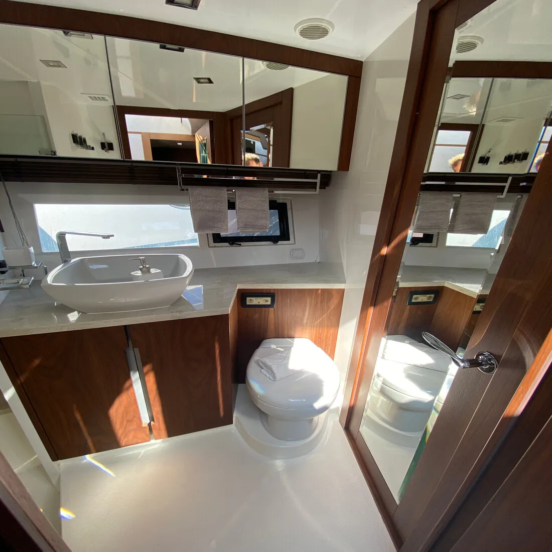 Image slide 1452
