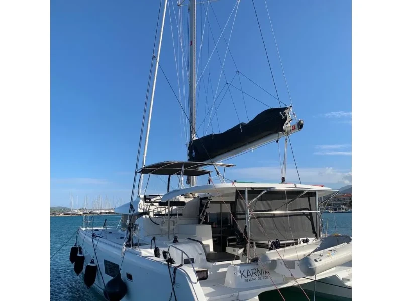 Lagoon 42 KARMA boat image