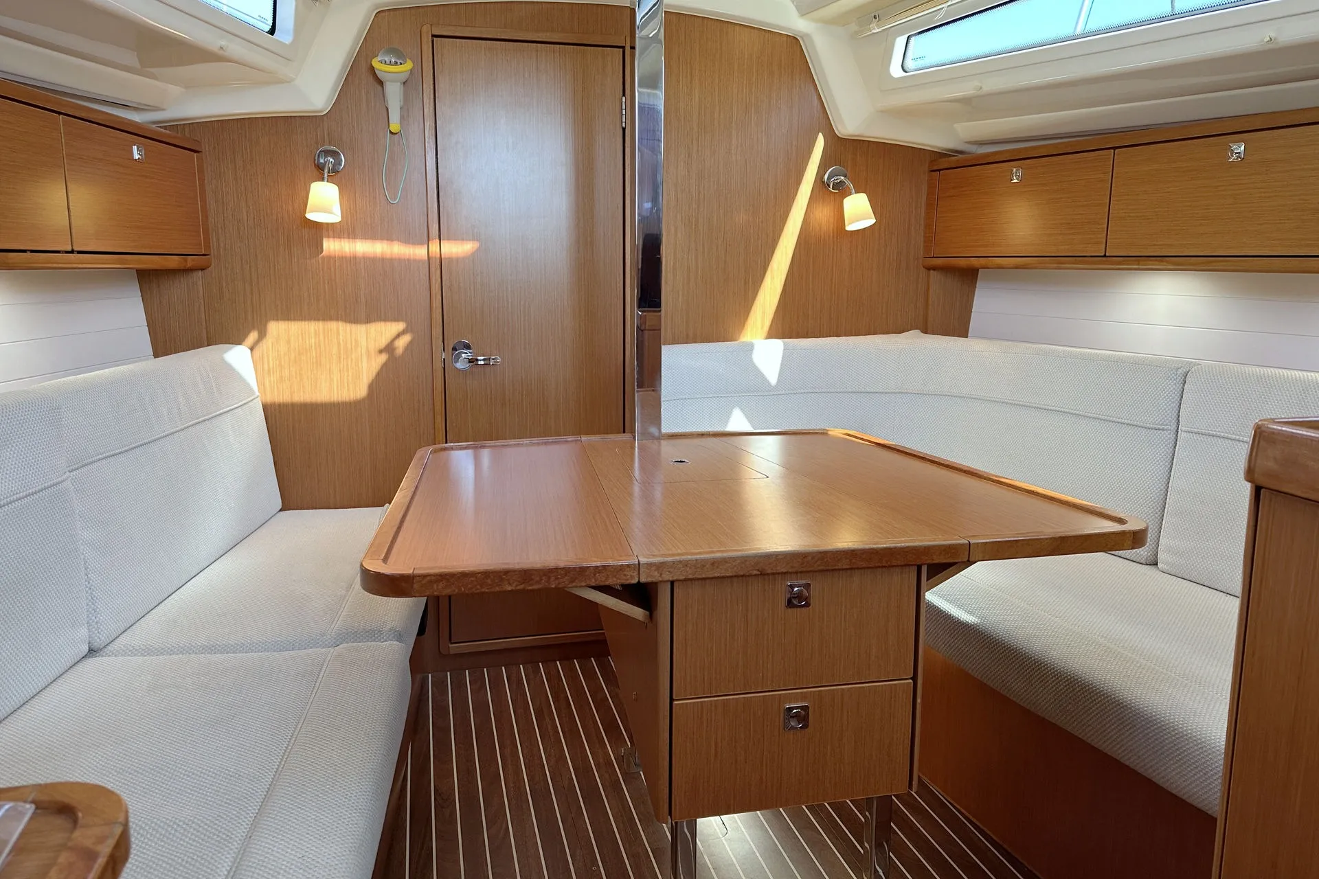 Image slide 145983