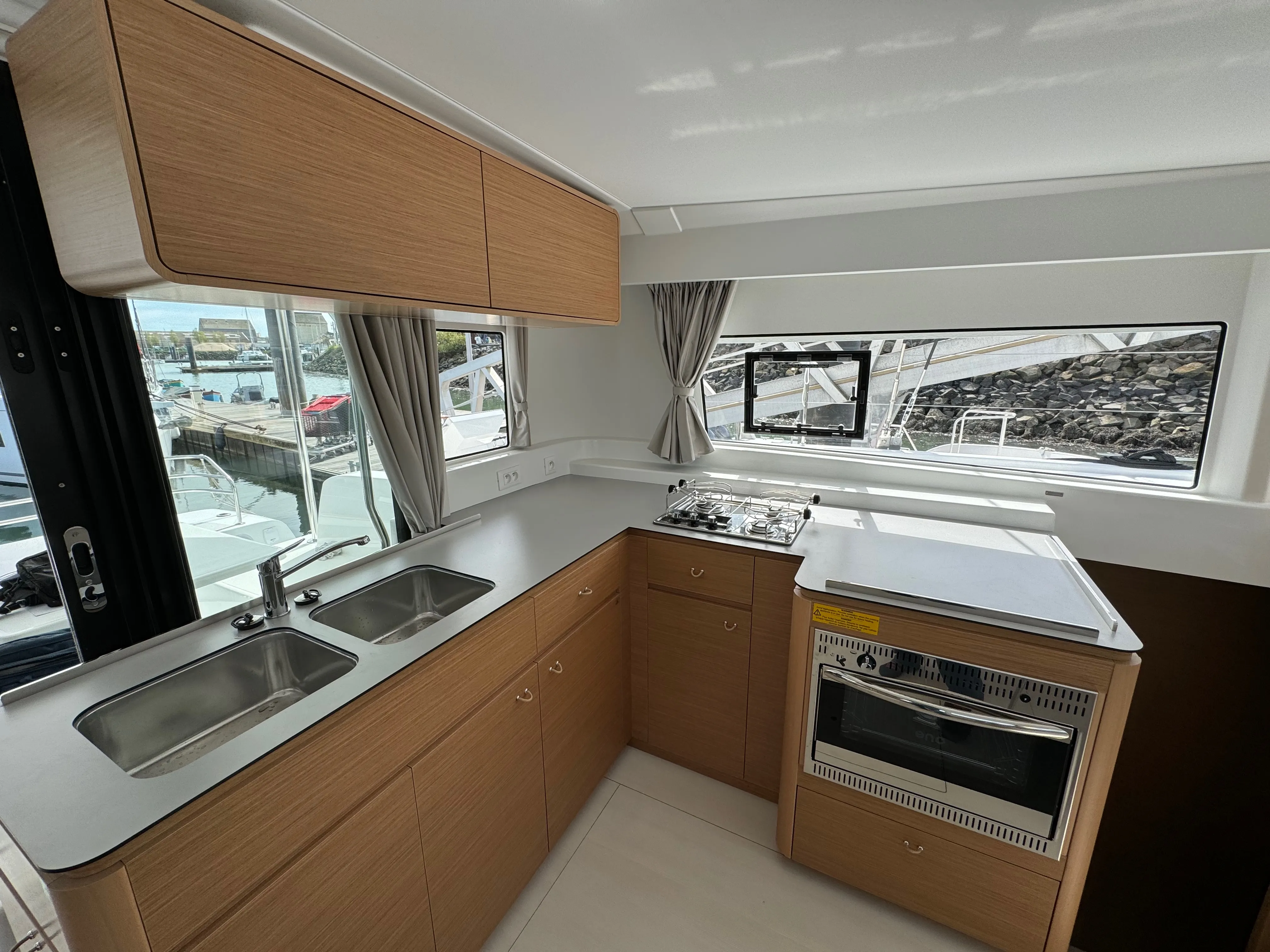 Image slide 146020