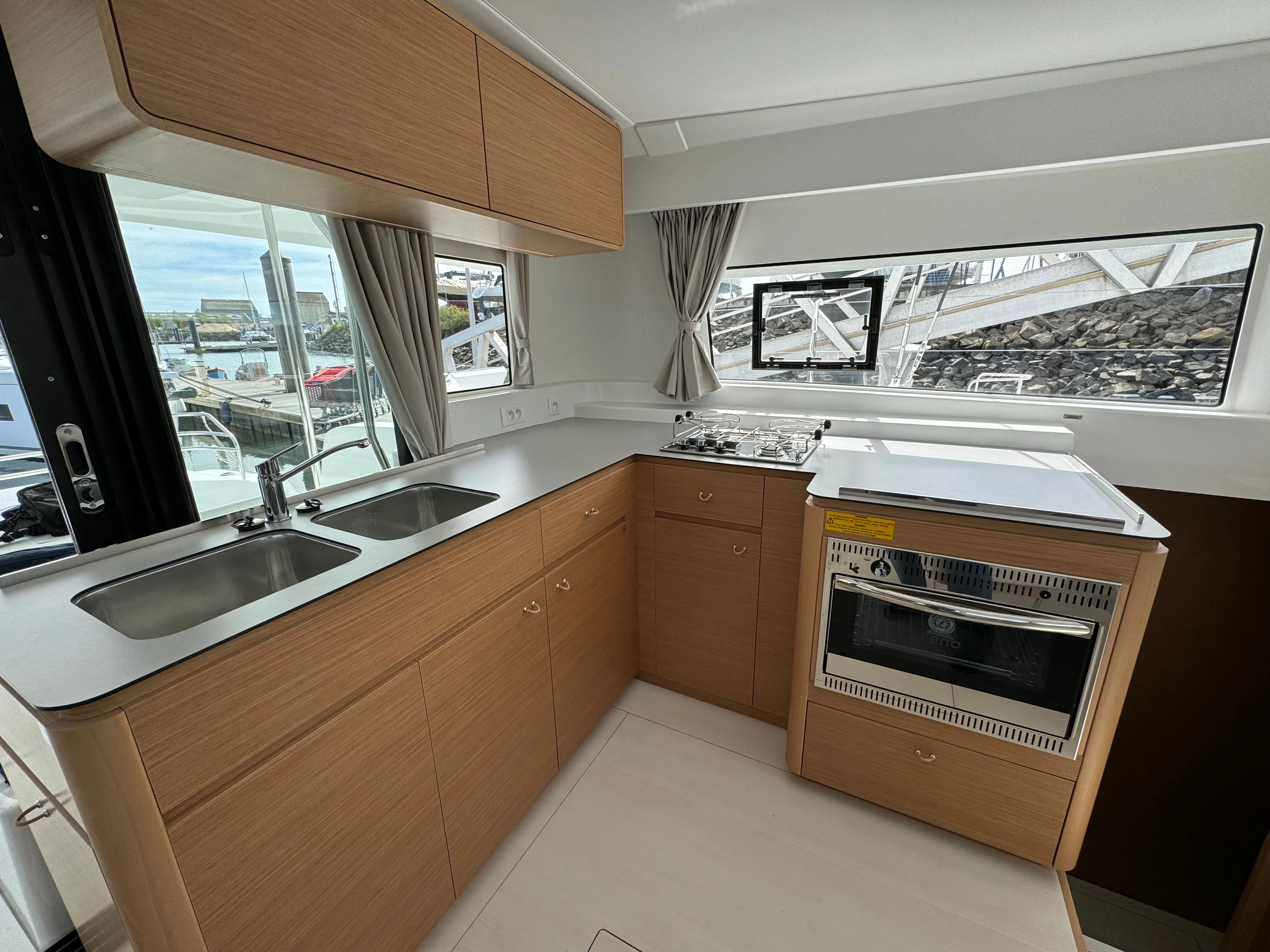 Image slide 146021