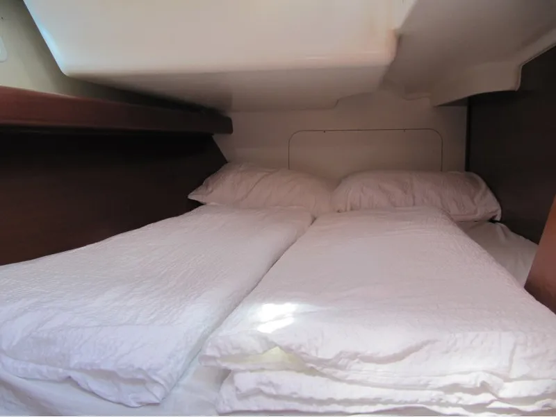 Image slide 146147