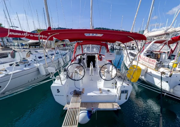 Oceanis 30.1 Mobula Zero boat image