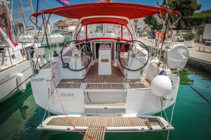 Oceanis 35 Dalmar boat image