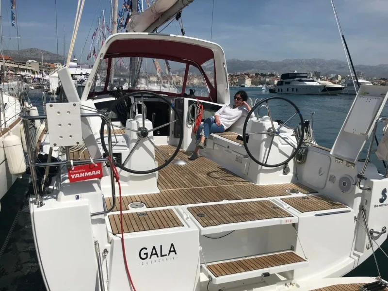 Oceanis 35 Gala boat image