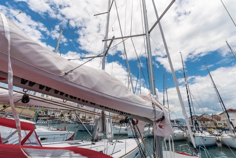 Oceanis 35.1 Lampuga boat image