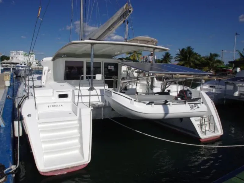 Lagoon 421 Estrella boat image