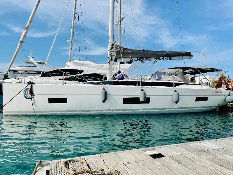 Bavaria C45 Red Horizon boat image