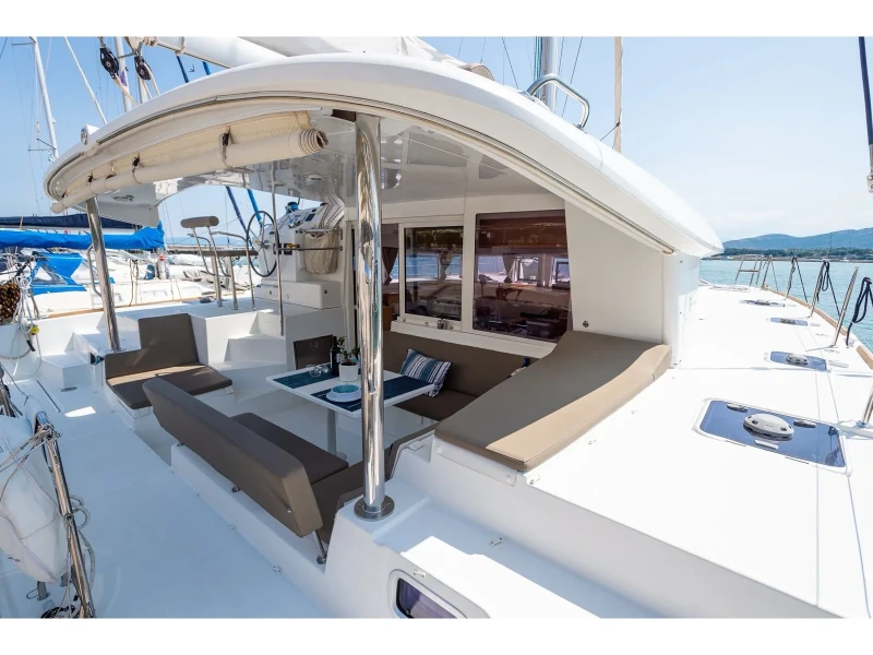 Lagoon 400 S2 ASTRO boat image