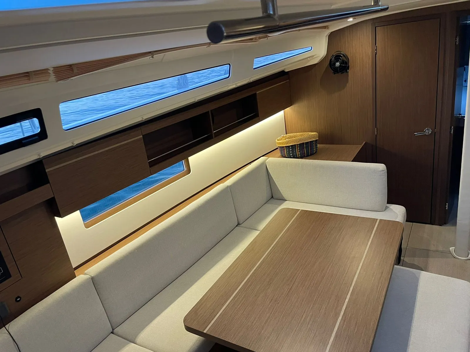 Image slide 151124
