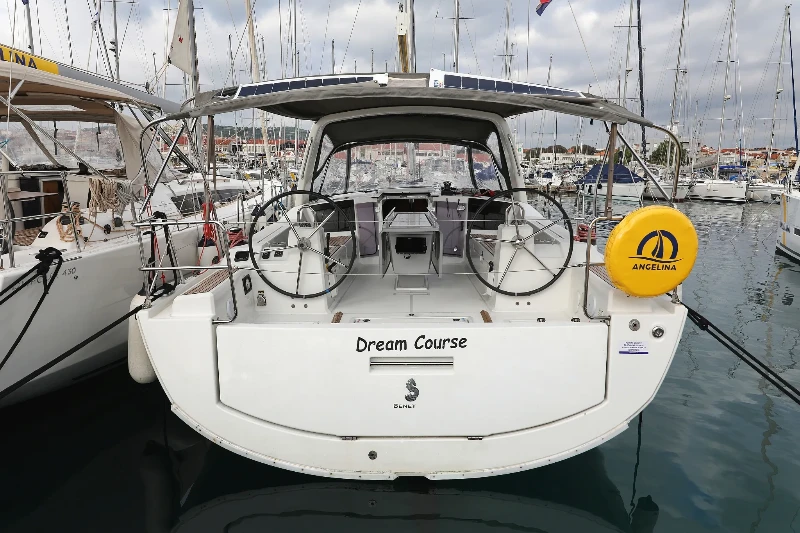 Oceanis 41.1 Dream Course boat image