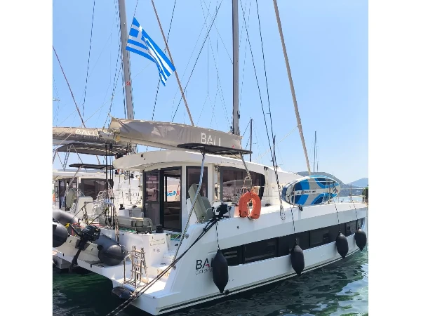 Bali Catsmart Timeless boat image