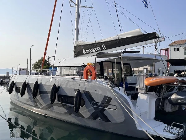 Excess 11 Amare II boat image