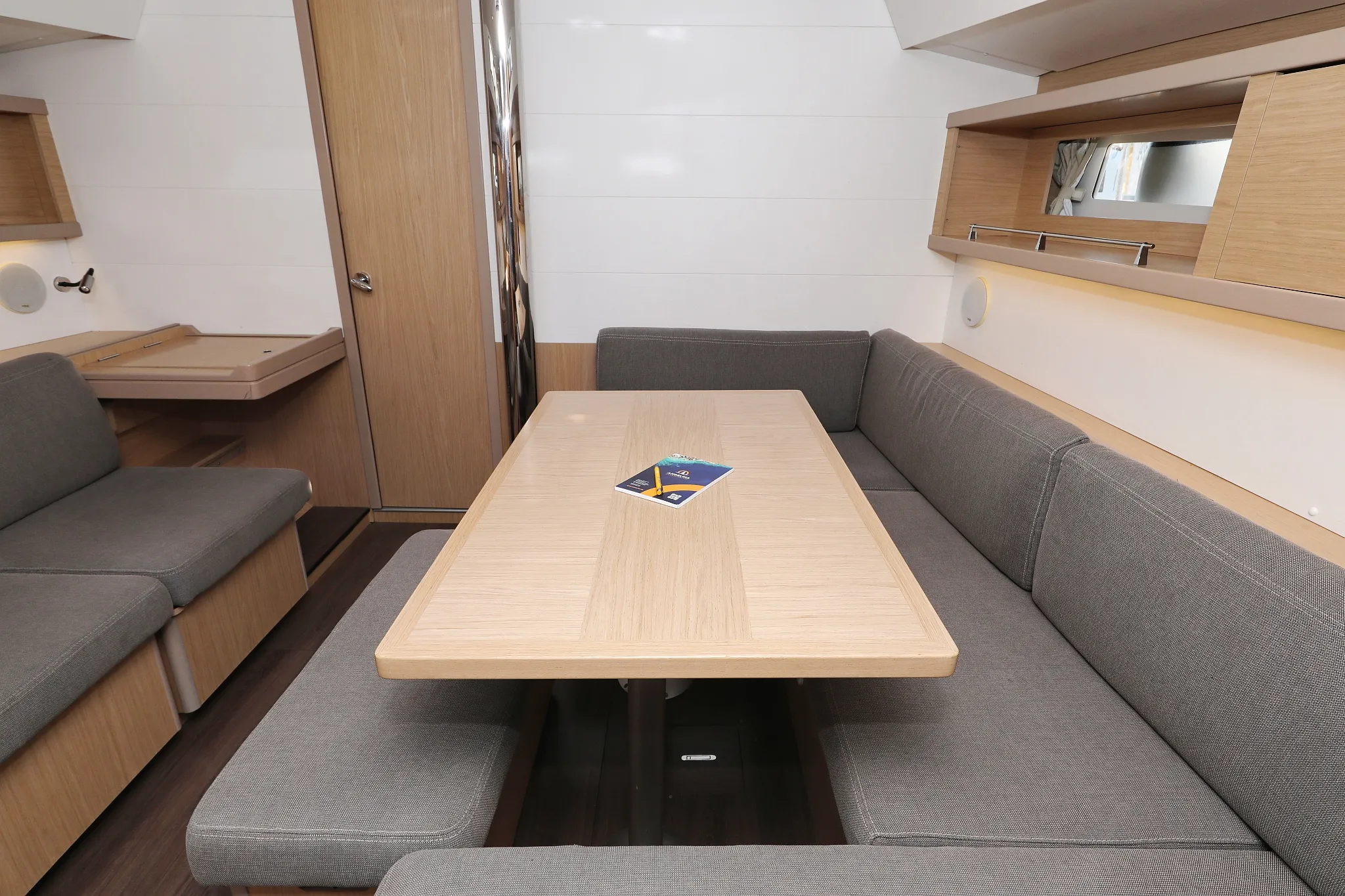 Image slide 15240