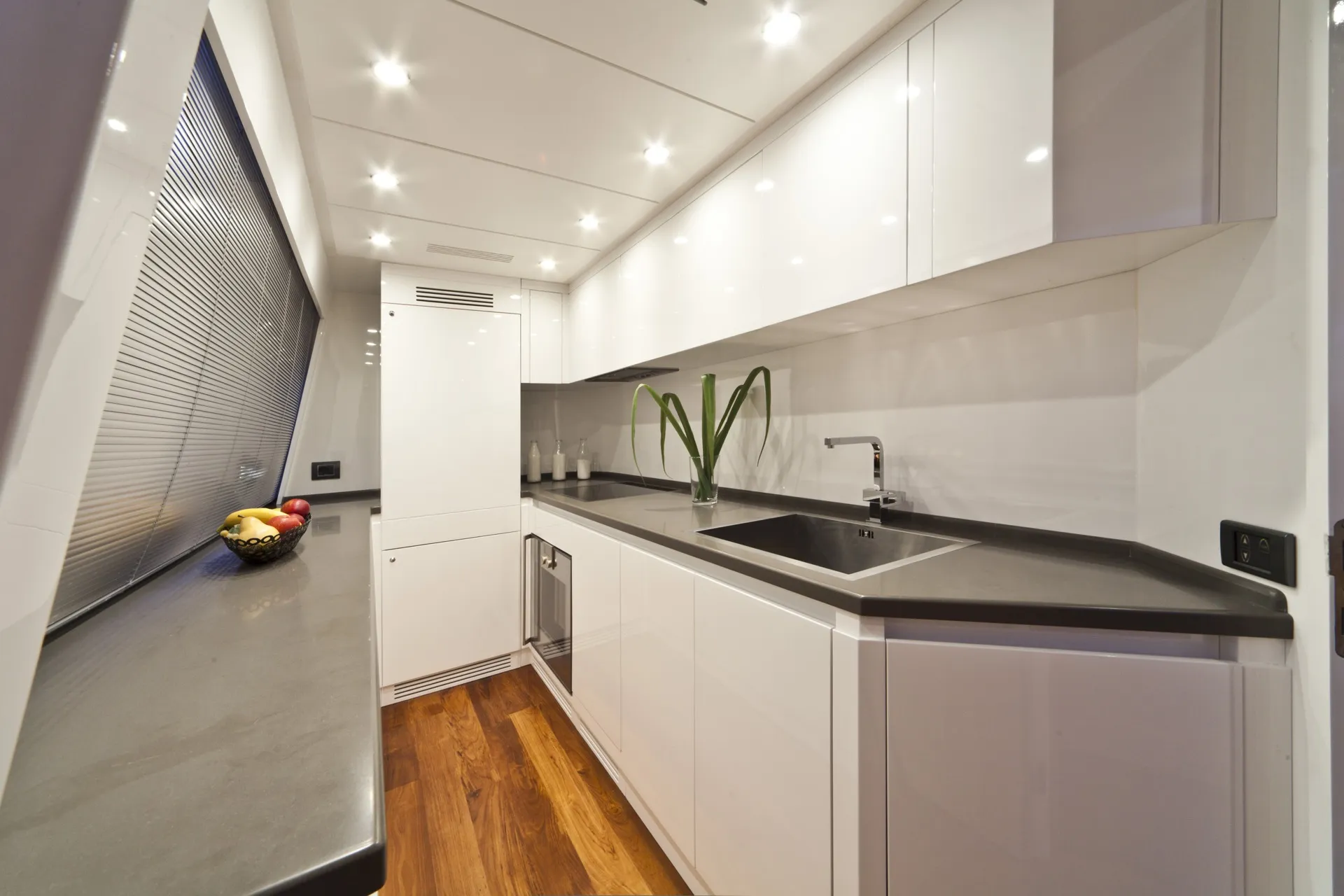 Image slide 153425
