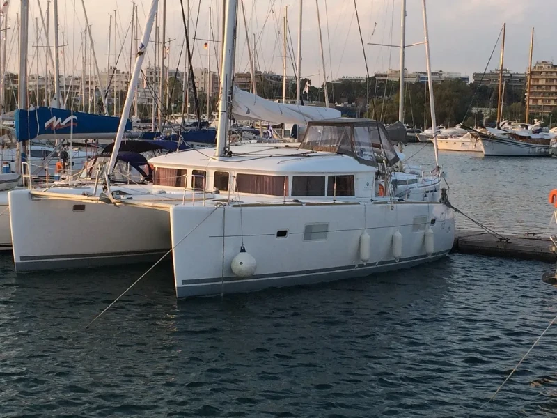 Lagoon 400 S2 Emerald Seas boat image