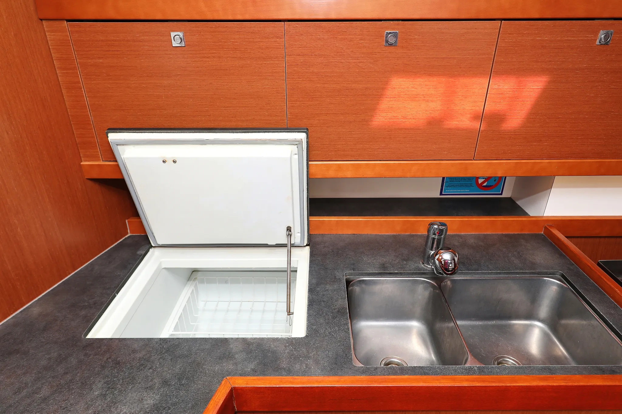 Image slide 15454