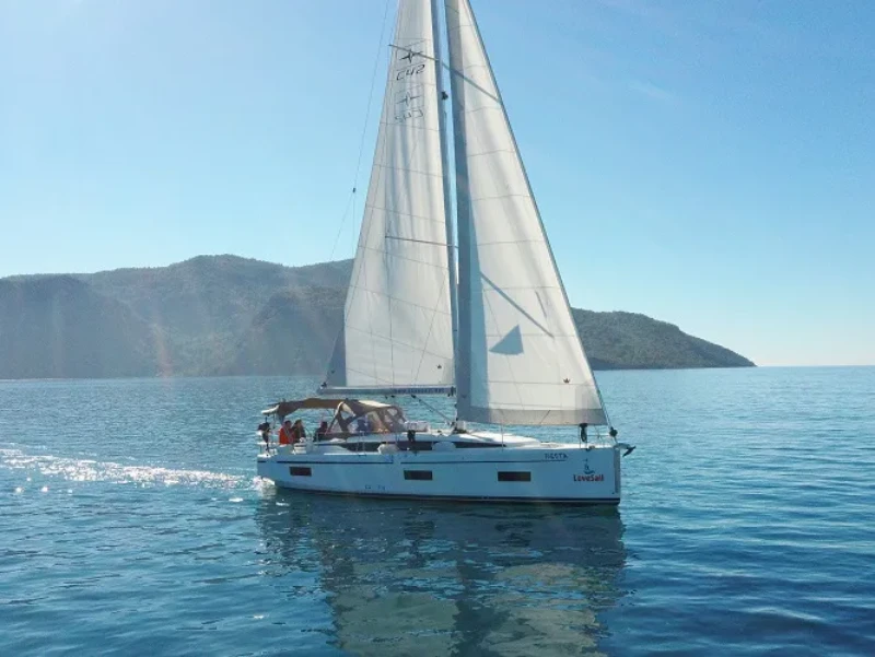Bavaria C42 Fiesta boat image