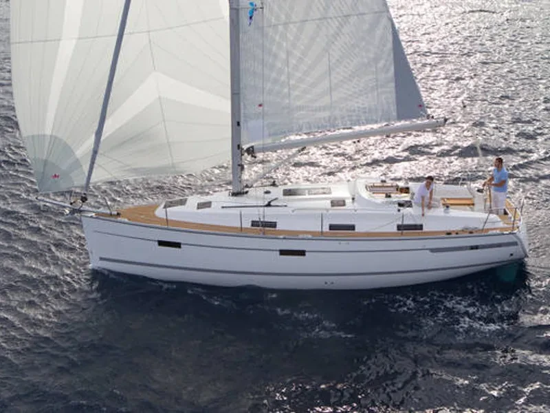 Bavaria Cruiser 36 Bavaria Cruiser 36 boat image