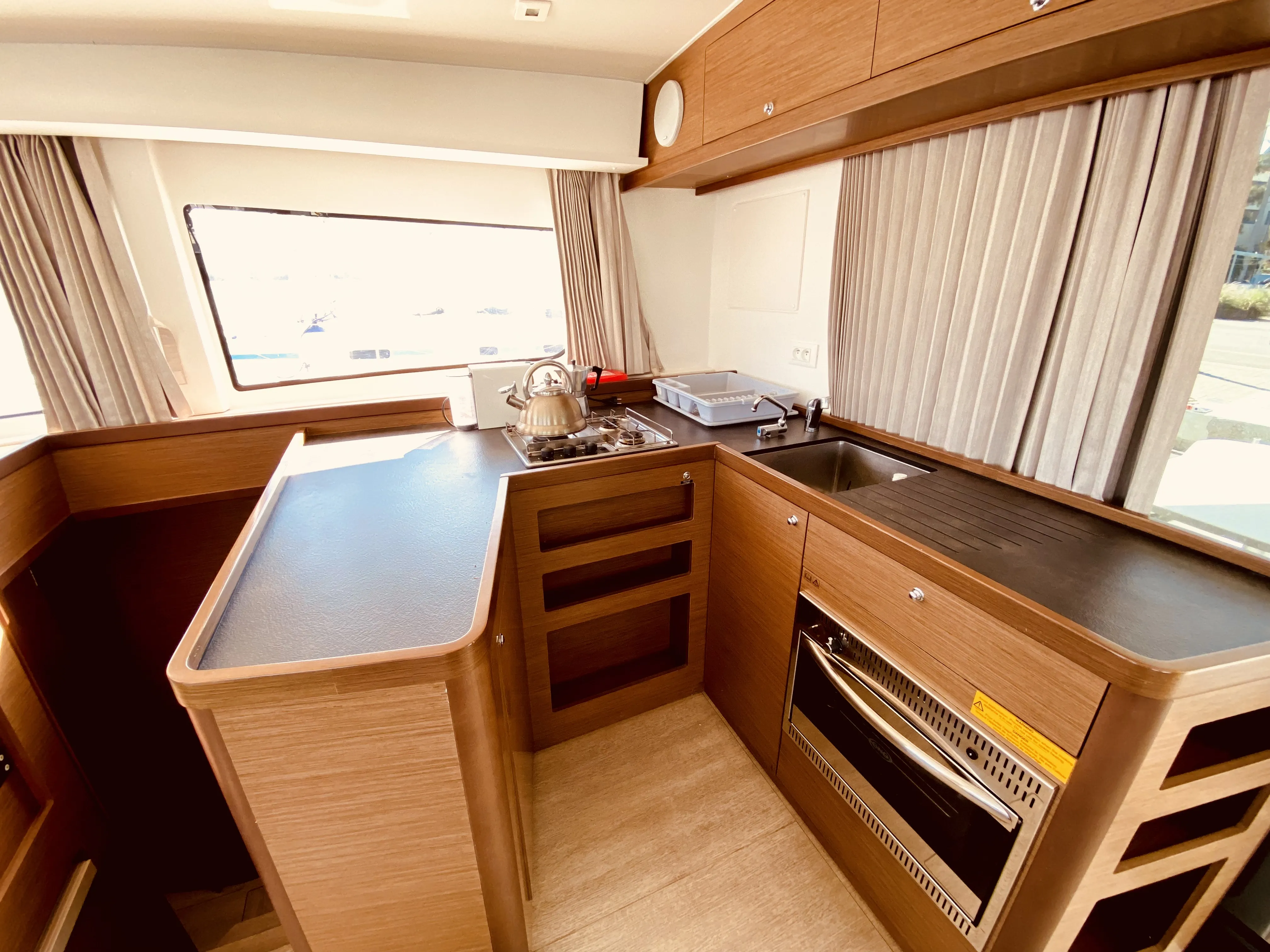 Image slide 160510