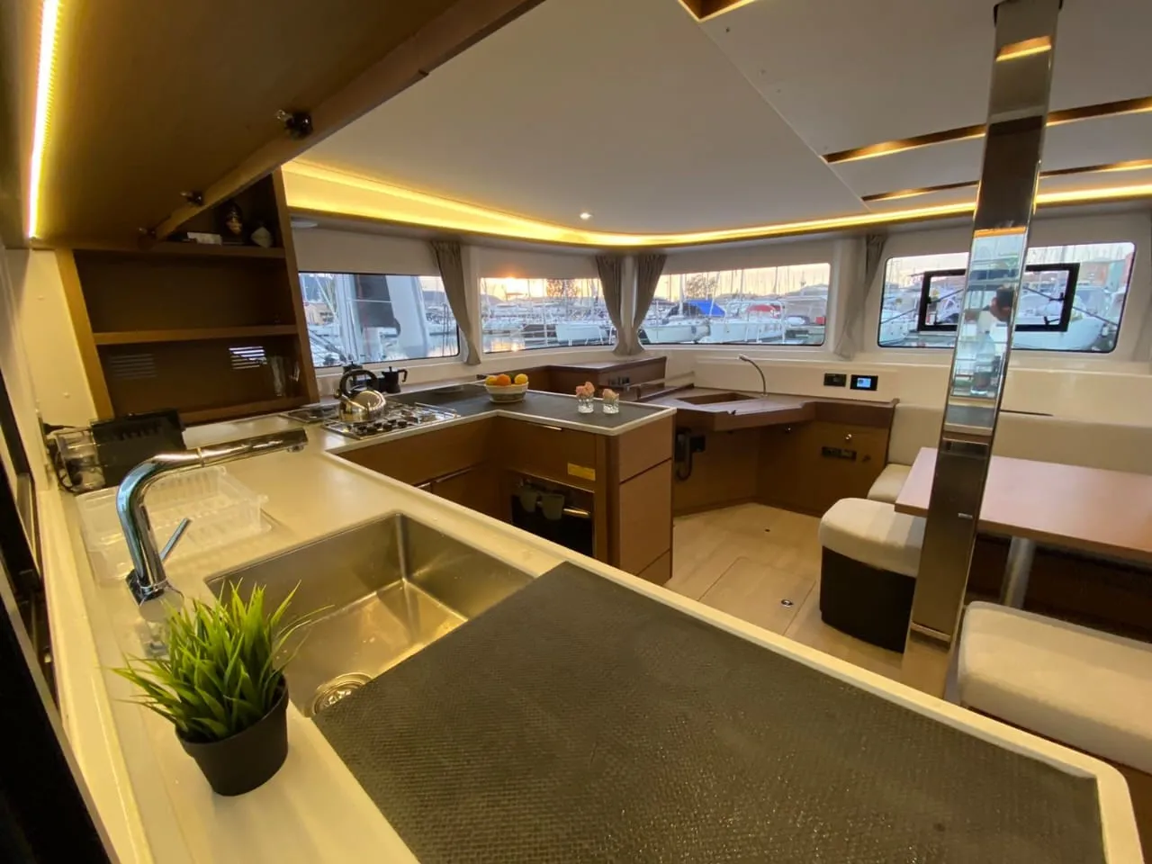 Image slide 160536