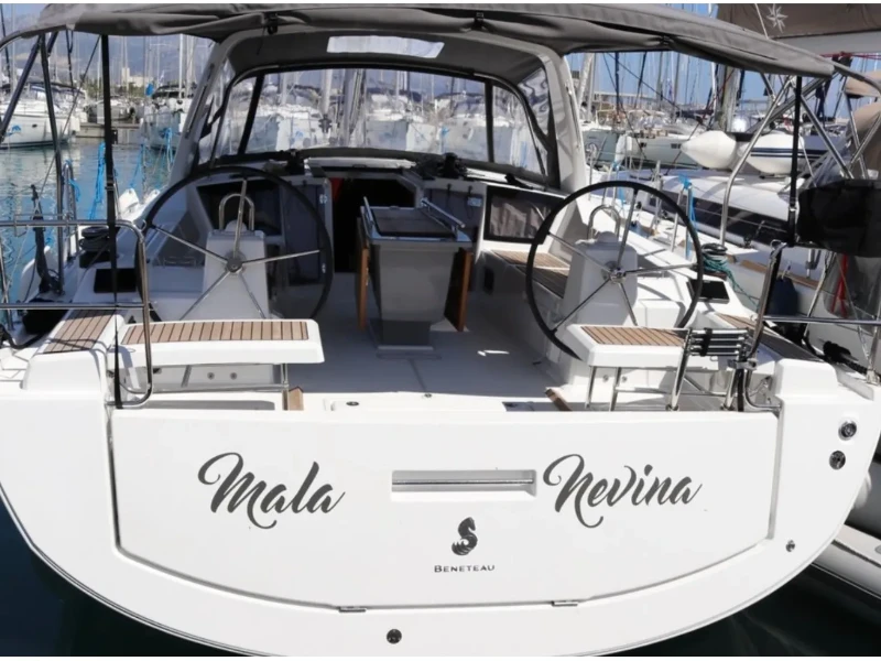 Oceanis 41.1 MALA NEVINA boat image