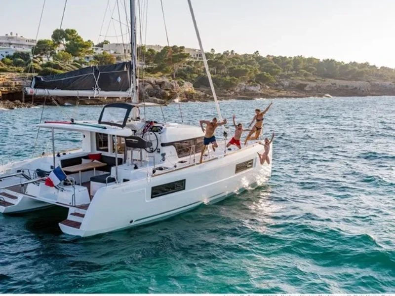 Lagoon 40 TARTAROUGA boat image