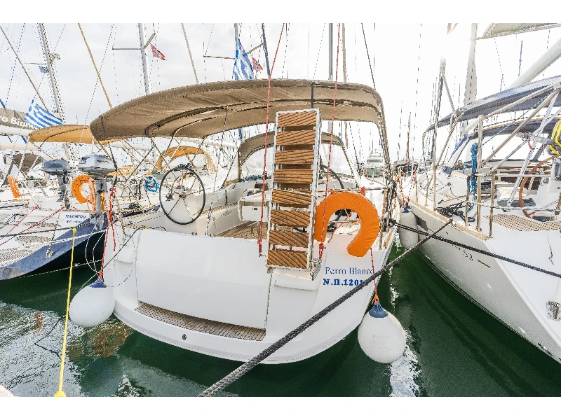 Sun Odyssey 519 PERRO BLANCO boat image