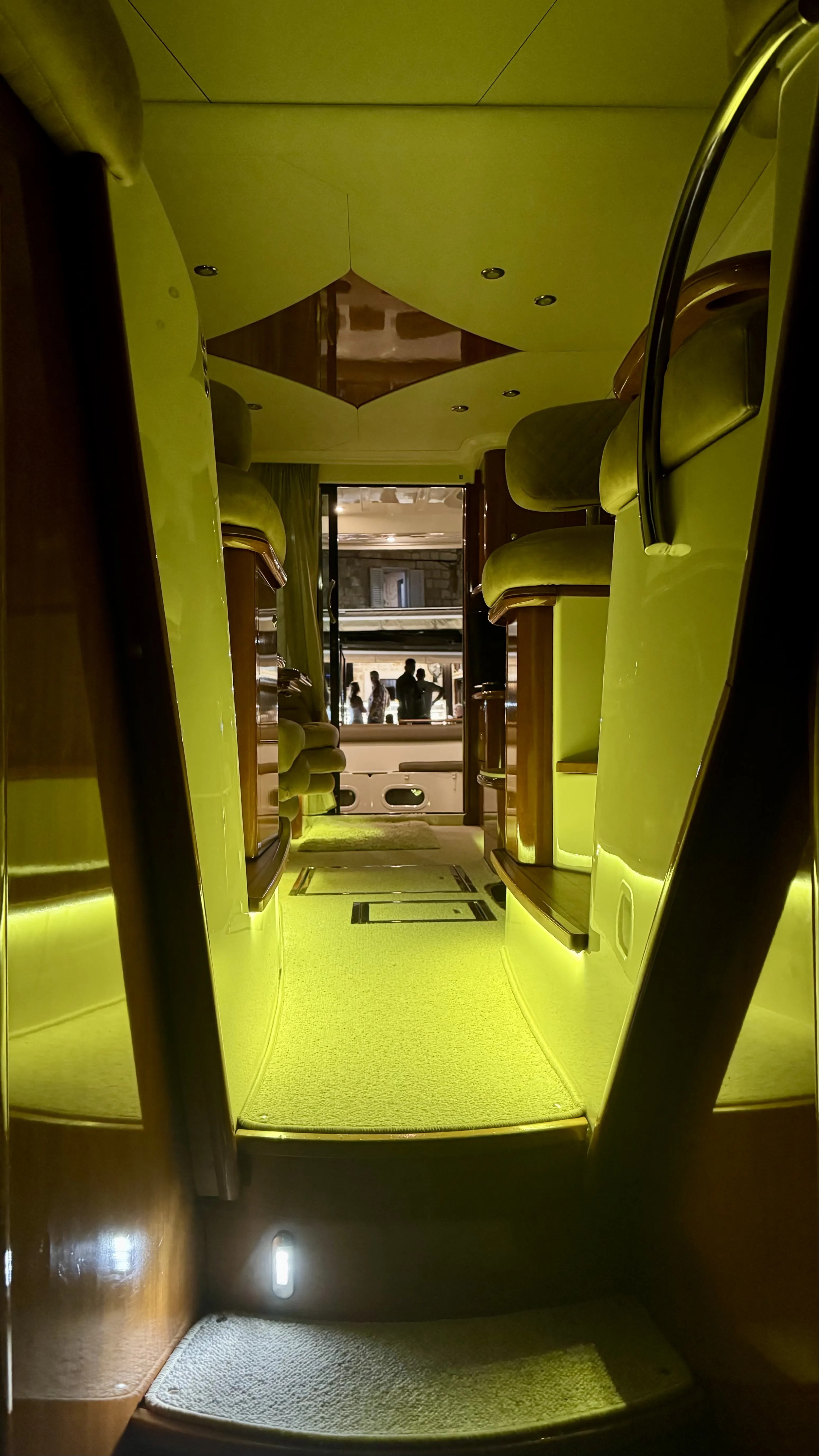 Image slide 170331
