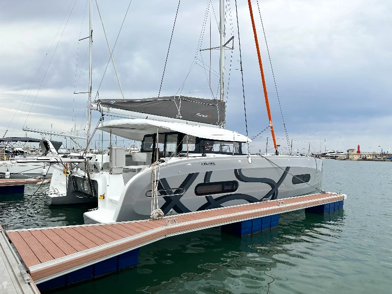 Excess 11 EZ UKUTU boat image