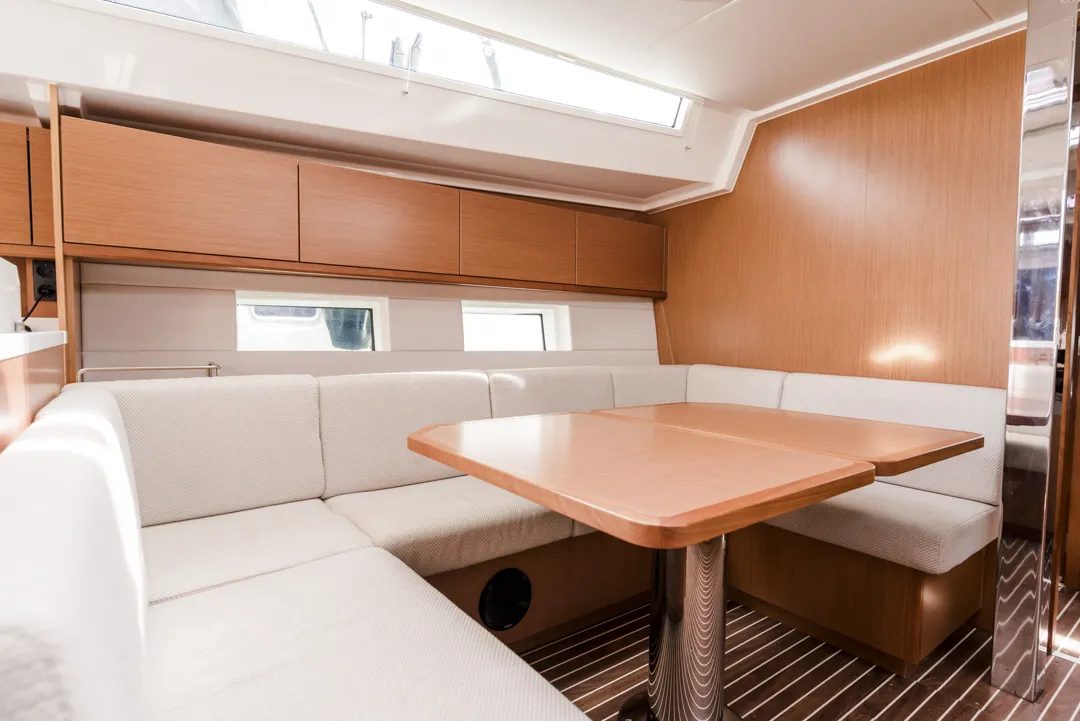 Image slide 170937