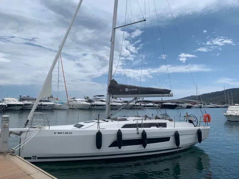 Dufour 37 SIRIUS boat image