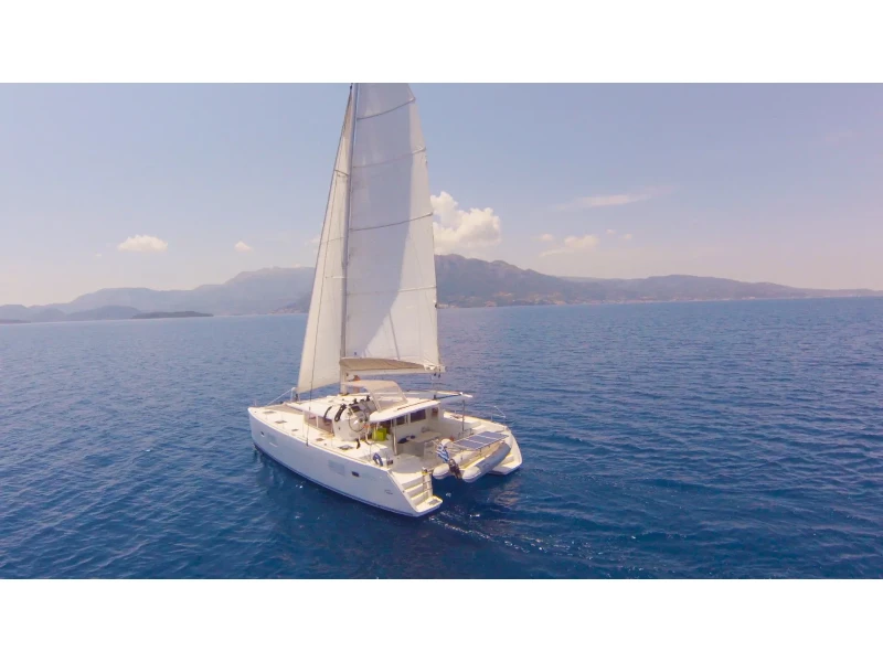 Lagoon 400 Tortuga boat image