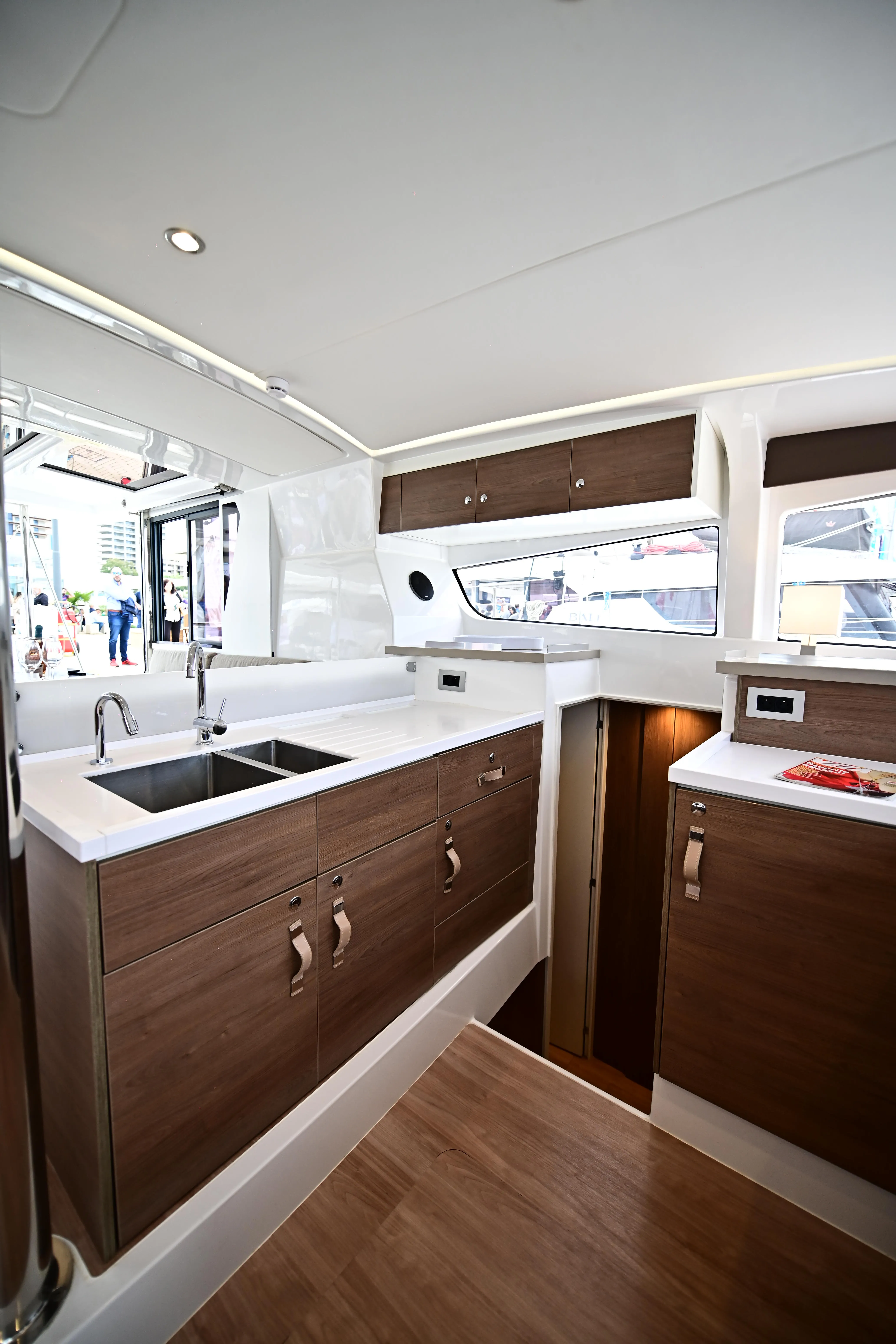 Image slide 177909