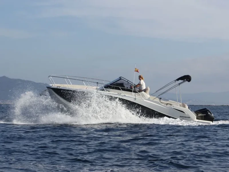Quicksilver Activ 875 Sundeck Alice boat image