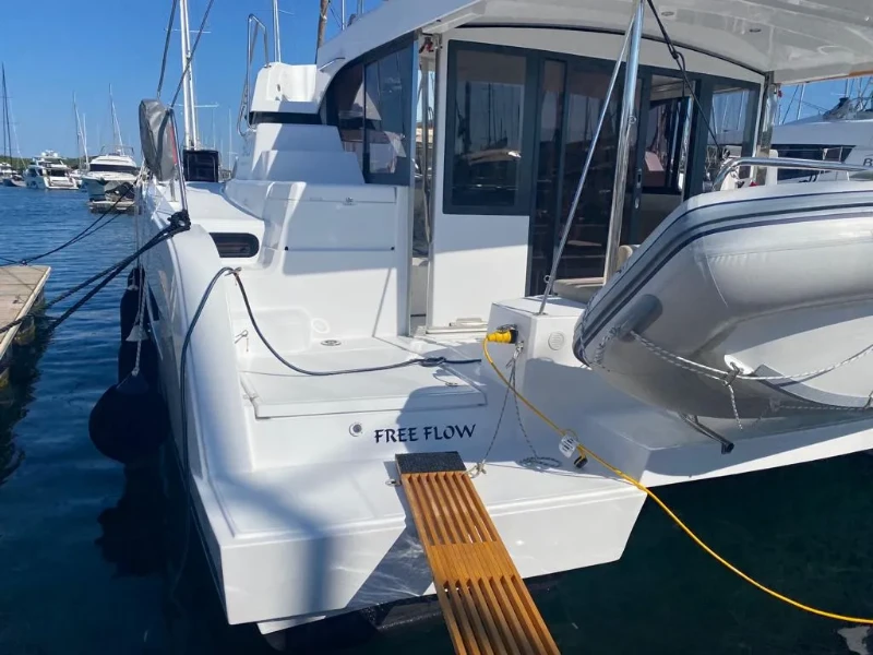 Bali Catspace Free Flow boat image