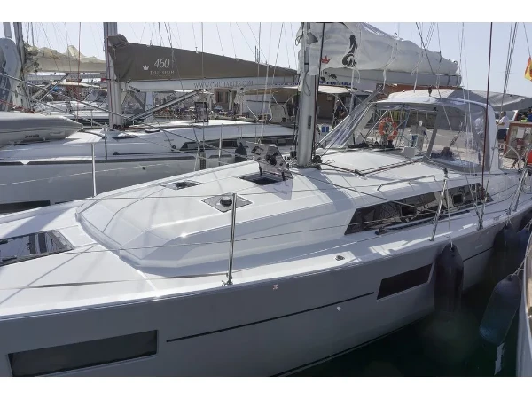 Oceanis 41.1 PASSEPARTOUT boat image