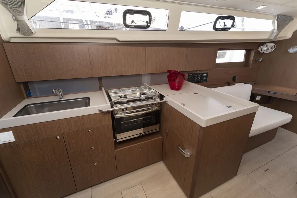 Image slide 179977