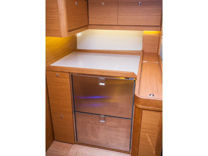Image slide 180536