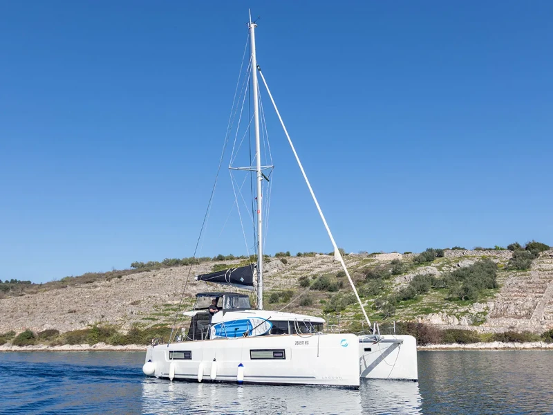 Lagoon 40 MONARCH 2020 (air condition, generator) boat image