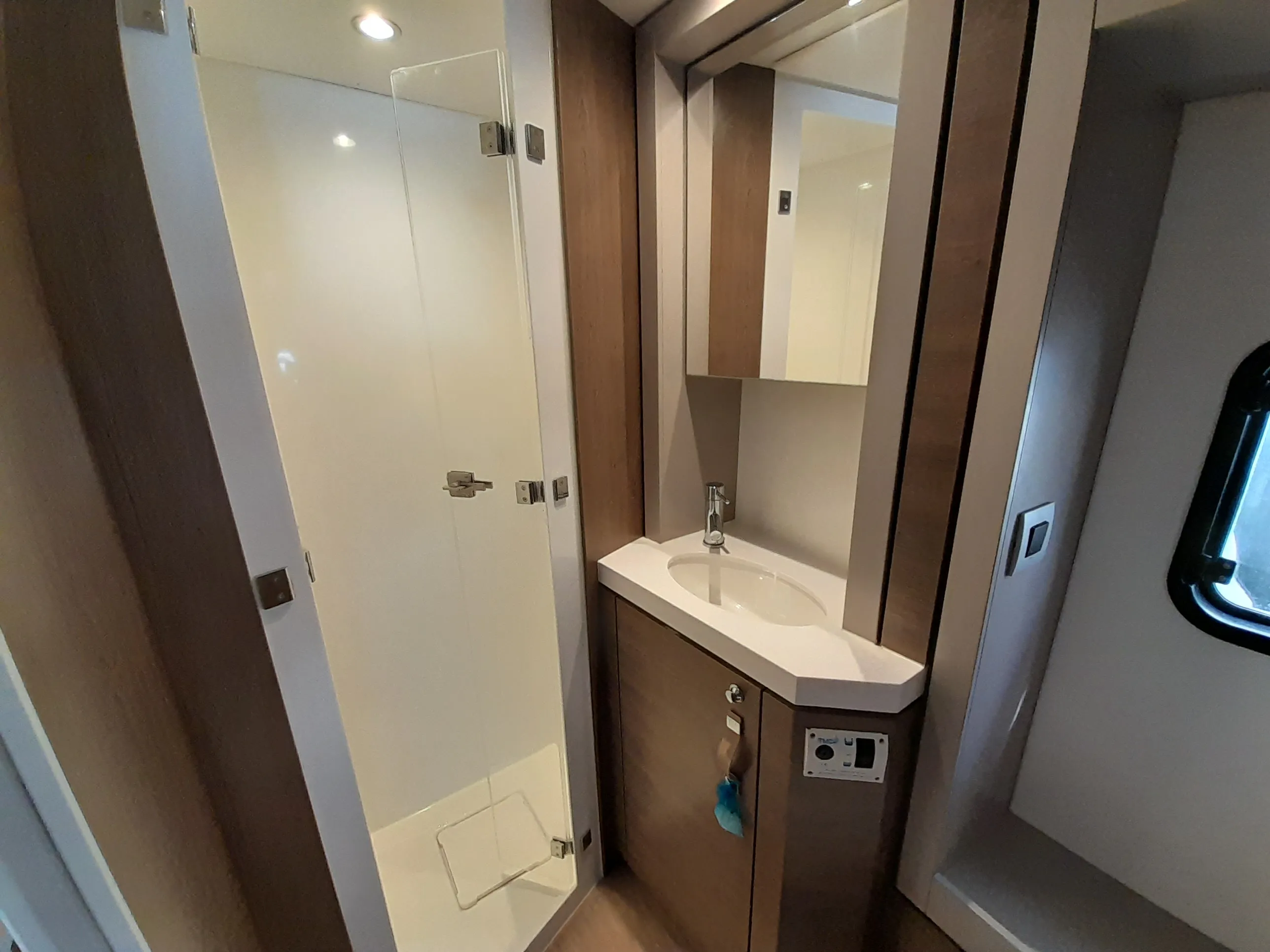 Image slide 180906