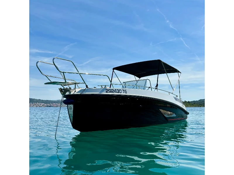 Arrow Abaris 23 no name boat image