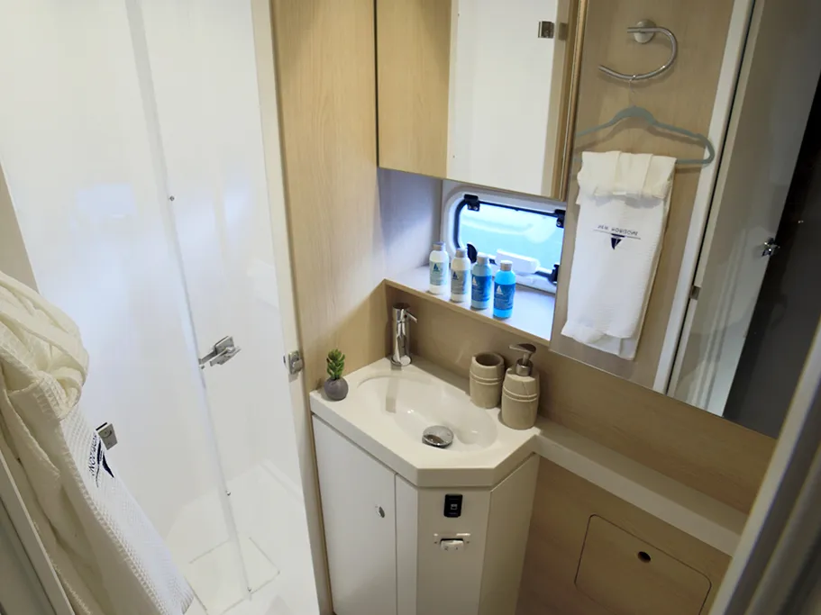 Image slide 182022