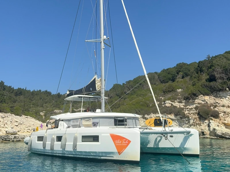 Lagoon 46 Aurora | AC | Generator | Watermaker  boat image